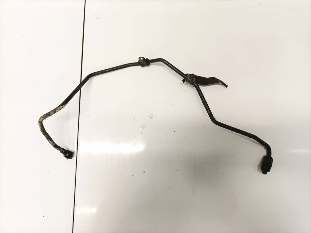 Audi A4 1997 топливная трубка