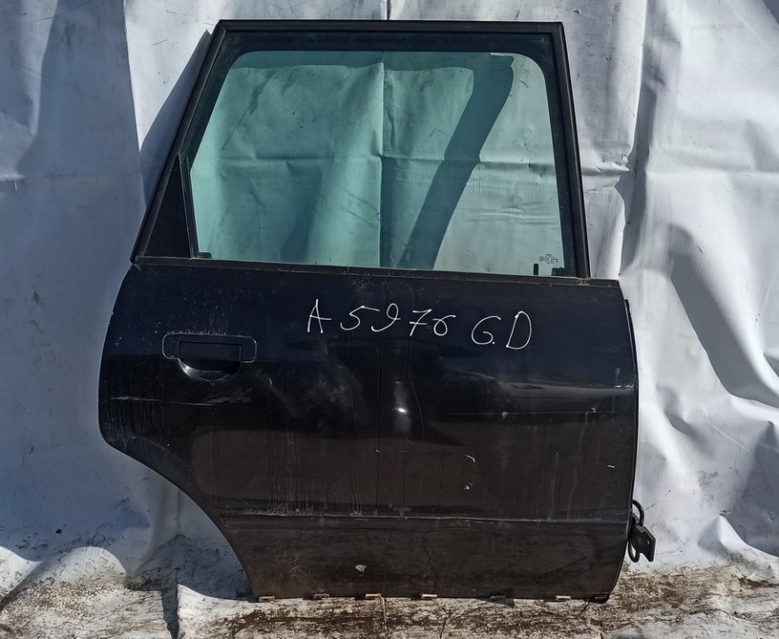 JUODA Audi A4 1997 Durys G.D.