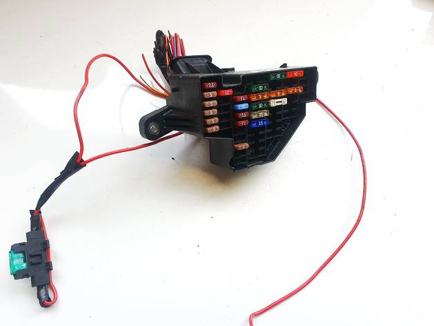 1K2941824 Skoda Superb 2012 Fuse box