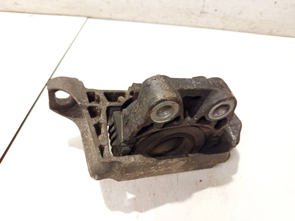 Ford C-MAX 2005 Variklio pagalves bei Greiciu dezes pagalves