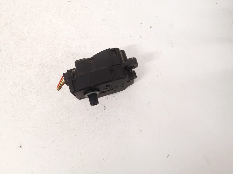 113930072 BMW 3-Series 2001 Sildītāja vārsta motoriņš - Thumbnail 2