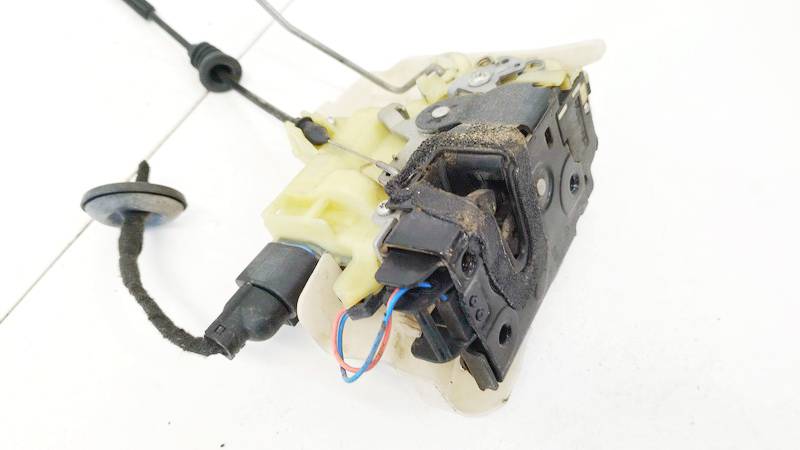 USEED Volkswagen Polo 2009 Door Lock Mechanism - FRONT RIGHT - Thumbnail 2
