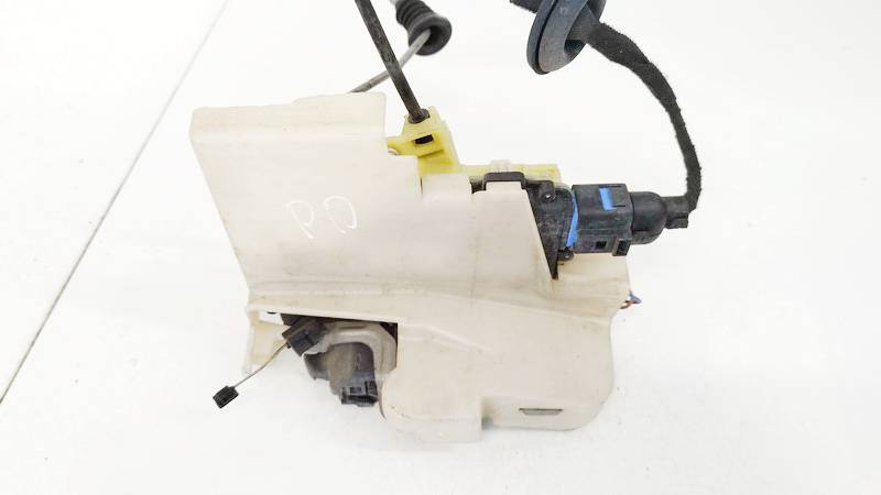 USEED Volkswagen Polo 2009 Door Lock Mechanism - FRONT RIGHT