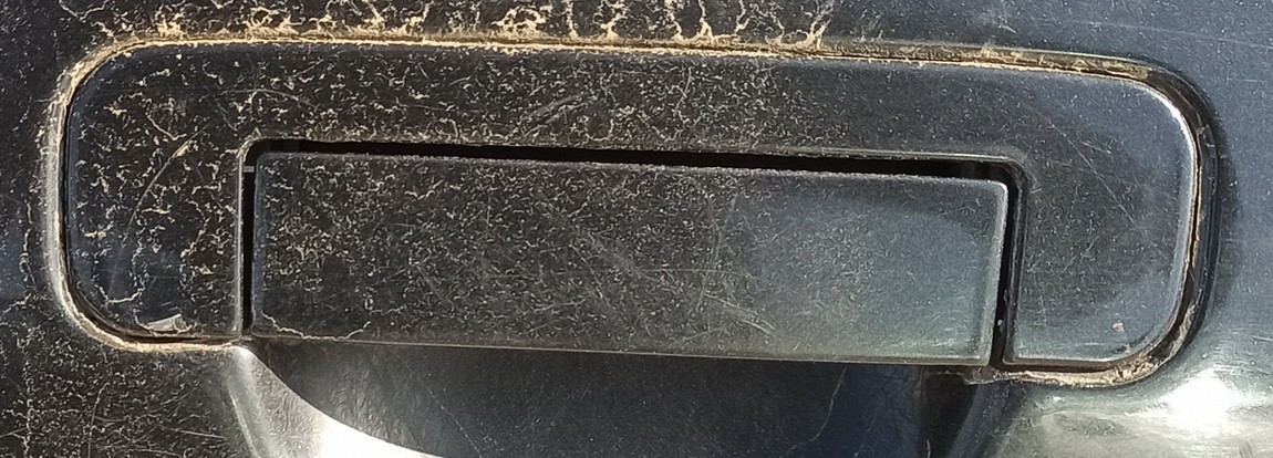 JUODA Audi A4 1997 Duru isorine rankenele G.D.