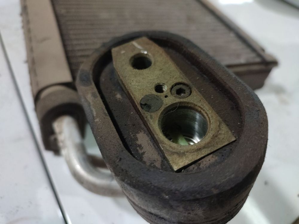 Honda CR-V 2000 issipletimo voztuvas, oro kondicionieriaus - Thumbnail 4