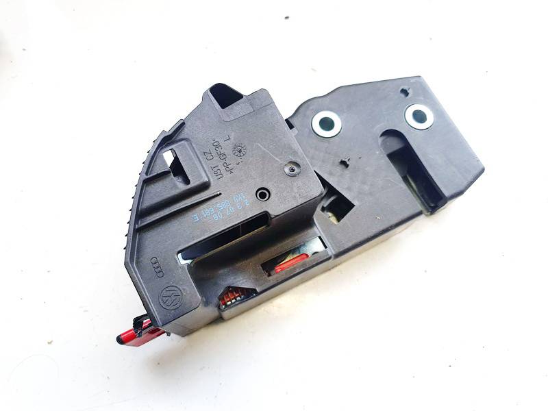 1K0885681E Volkswagen Golf 2005 Seat Lock Latch assembly