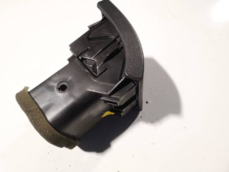 Opel Astra 2002 Wloty powietrza do kabiny - Thumbnail 3