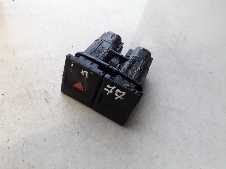 1S7T13A350BD Ford Mondeo 2001 Кнопка аварийной сигнализации