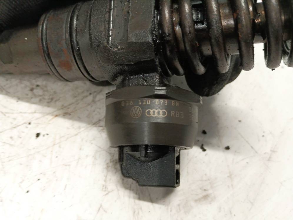 038130073BN Skoda Fabia 2010 Polttoainesuutin - Thumbnail 4