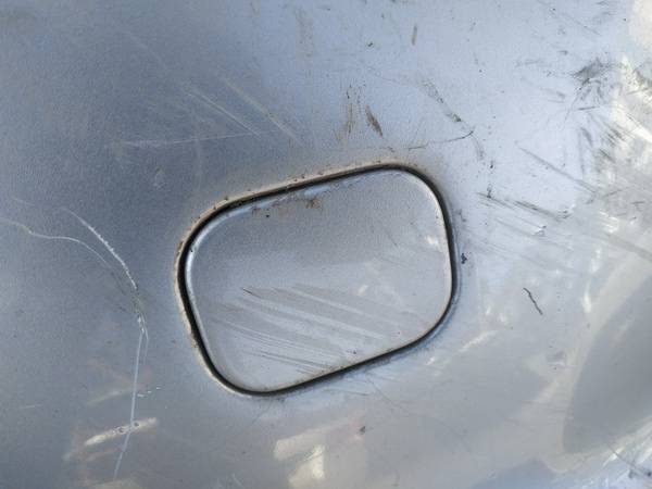 Peugeot 307 2002 MOLDURAS TRASERAS, Tapa-tapón del gancho de remolque delantero - Thumbnail 2