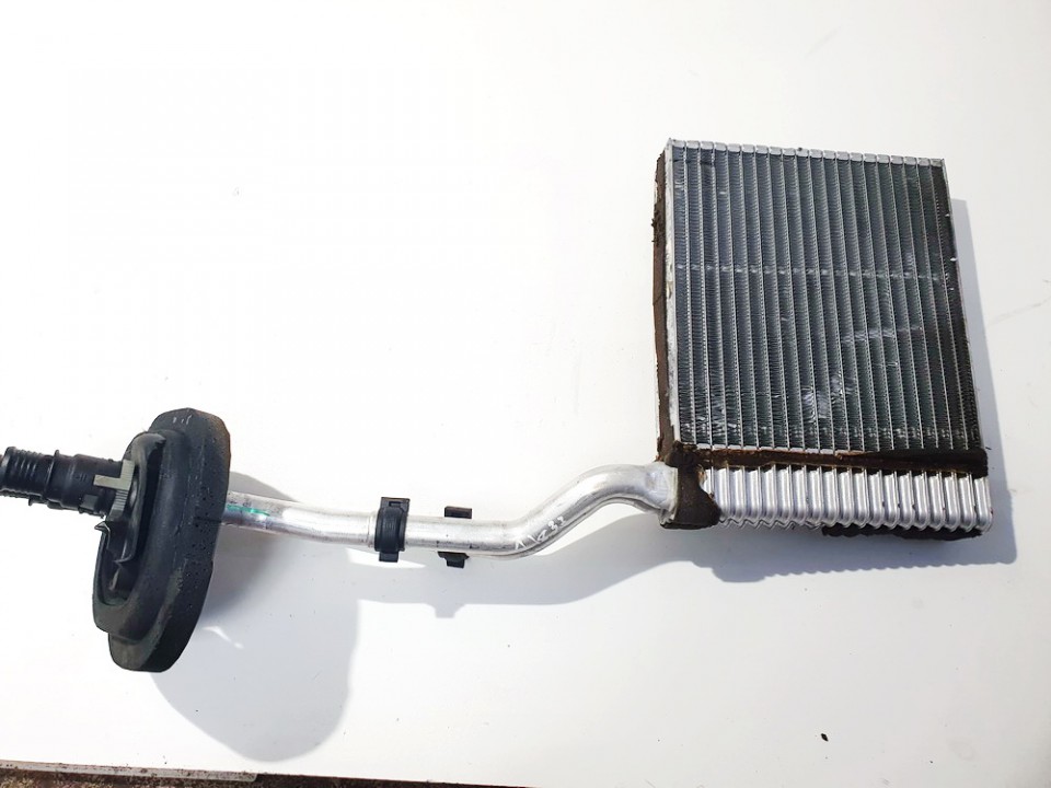 VP3M5H18476AE Volvo V50 2004 Heater radiator (heater matrix)