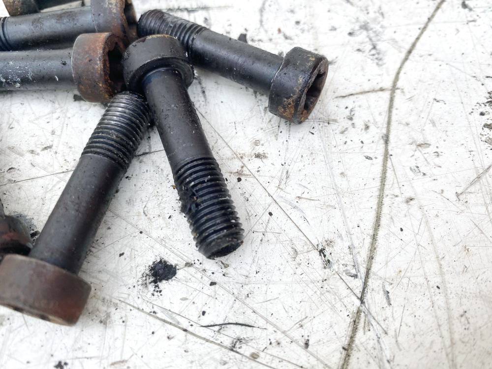 Toyota Corolla Verso 2006 Flywheel Bolt Screw - Thumbnail 2