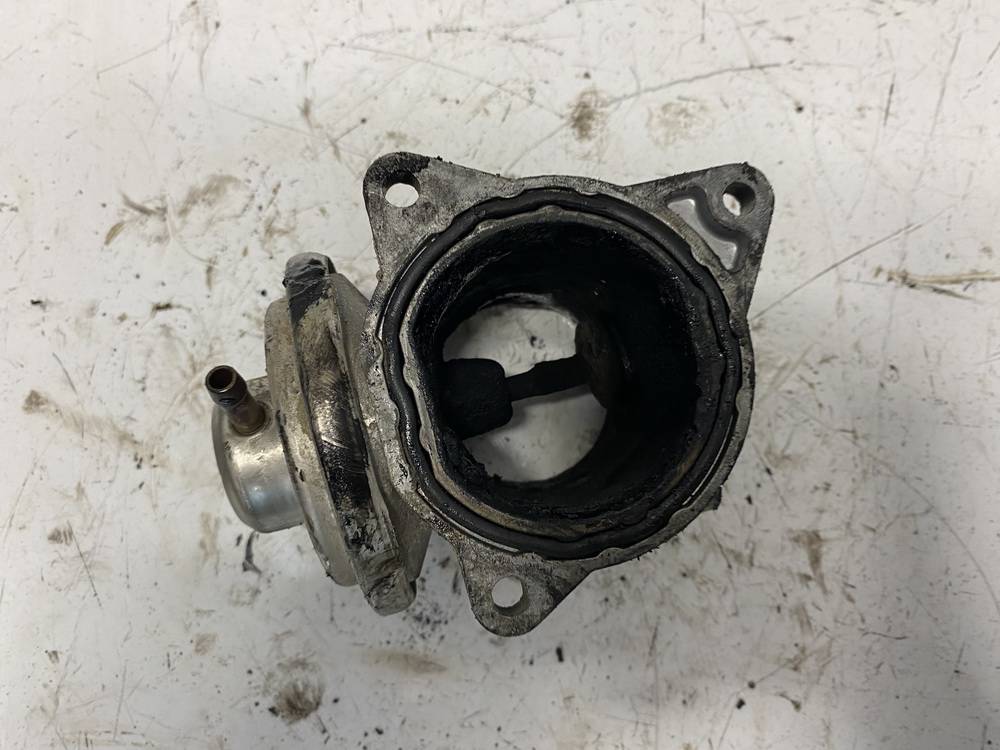 038129637D Volkswagen Passat 1991 EGR Valve Exhaust Gas - Thumbnail 3