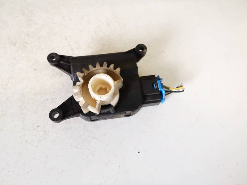 1K0907511D Volkswagen Touran 2004 Heater Vent Flap Control Actuator Motor - Thumbnail 2