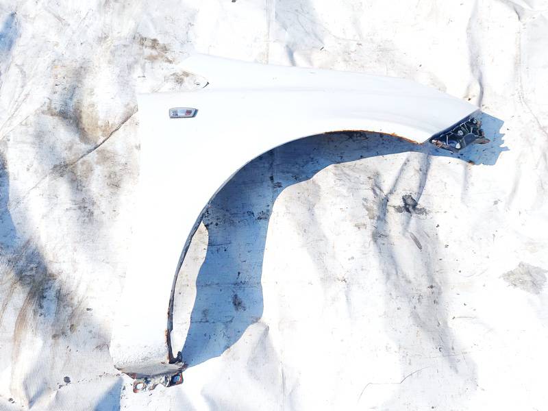 Opel Corsa 2009 Spārns - PRIEKŠA PA LABI