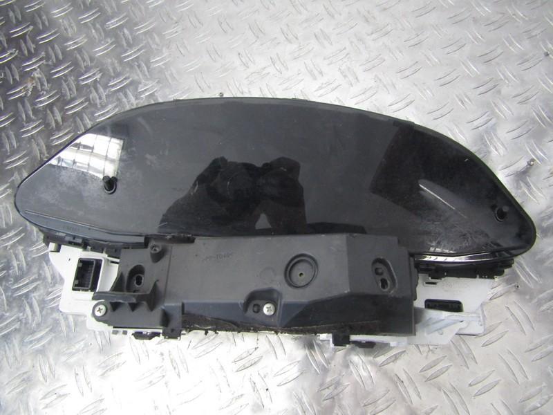 838000D690D Toyota Yaris 2006 Spidometras - prietaisu skydelis