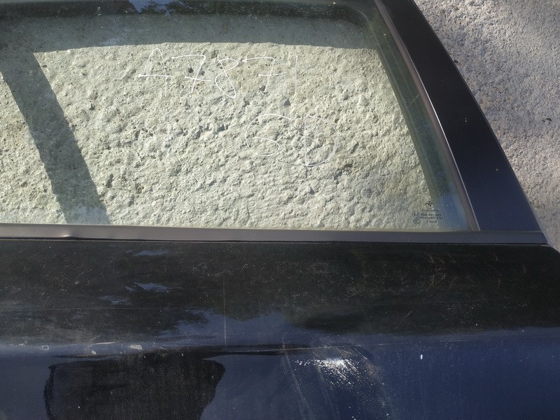 BMW 1-Series 2007 Durvju stikla sloksne - AIZMUGURE PA LABI - Thumbnail 3