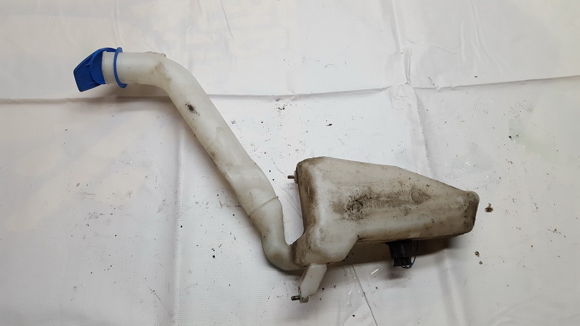 6q0955453n used Windshield Washer Reservoir tank (WASHER BOTTLE) Seat