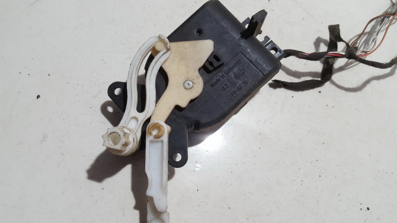 1J2907511A Audi A4 1998 Heater Vent Flap Control Actuator Motor - Thumbnail 2