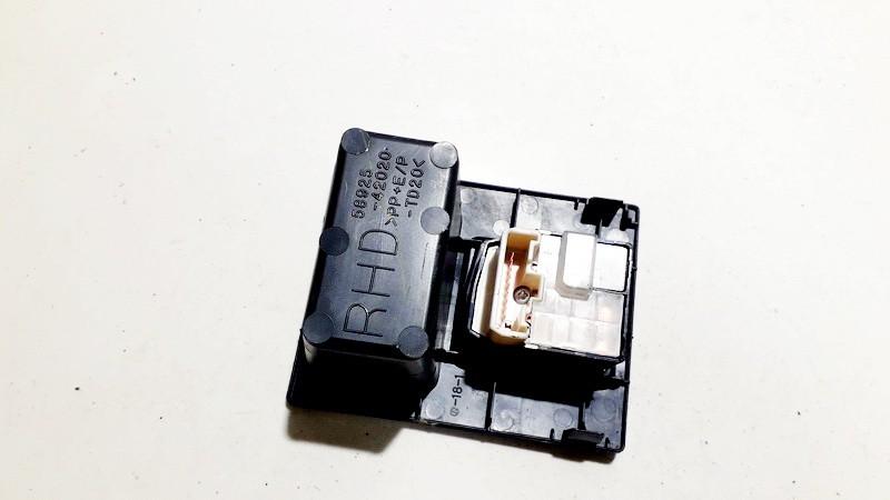 5892542020 Toyota RAV-4 2007 Wing mirror control switch (Exterior Mirror Switch) - Thumbnail 2