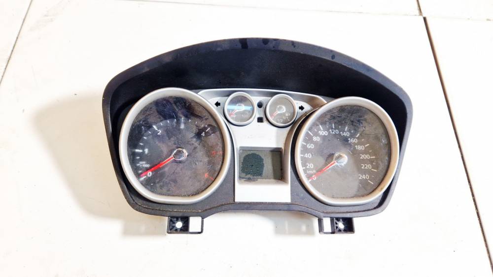 8V4T10849GE Ford C-MAX 2008 Spidometrs – instrumentu panelis