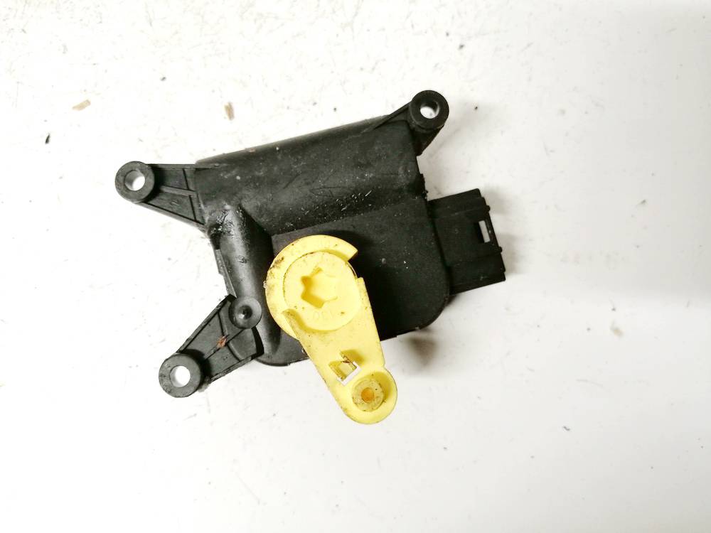 0132801342 Volkswagen Golf 2004 кронштейн моторчика заслонки отопителя - Thumbnail 2