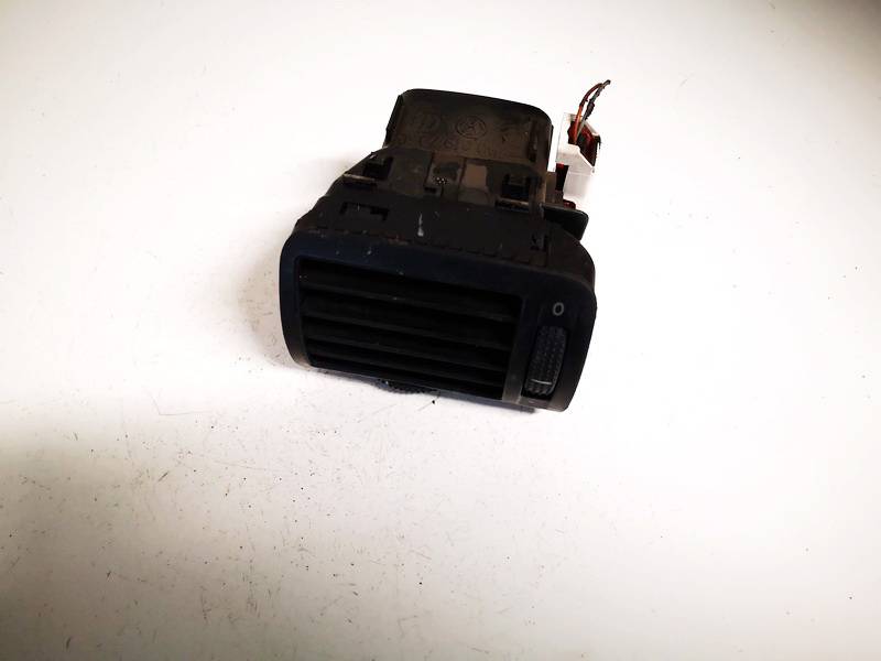 3B0819703D Volkswagen Passat 2005 Dash Vent (Air Vent Grille)