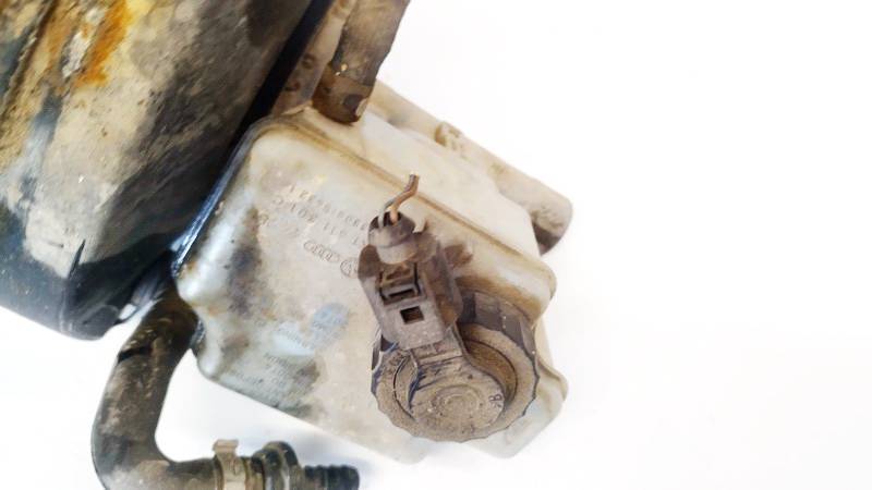 1K1611301C Skoda Octavia 2005 Pagrindinis stabdziu cilindras