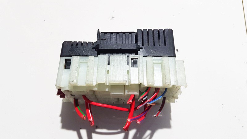 6G9T14C507AB Volvo XC 60 2010 Fuse box