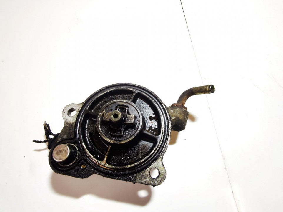 Toyota Yaris 2004 Pompa próżniowa układu hamulcowego