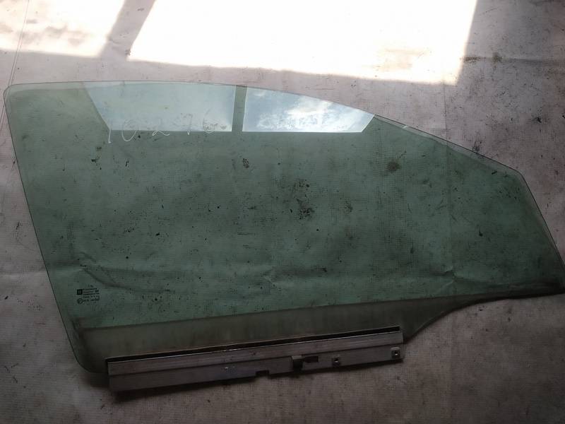 AS2 Opel Astra 2005 Oven lasi - EDESSÄ OIKEALLA