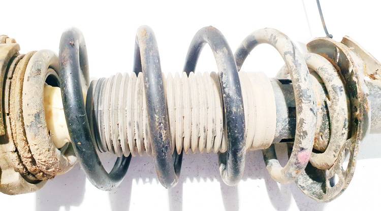 Skoda Superb 2010 Amortizatoriaus Spyruokle Priekine - Thumbnail 3