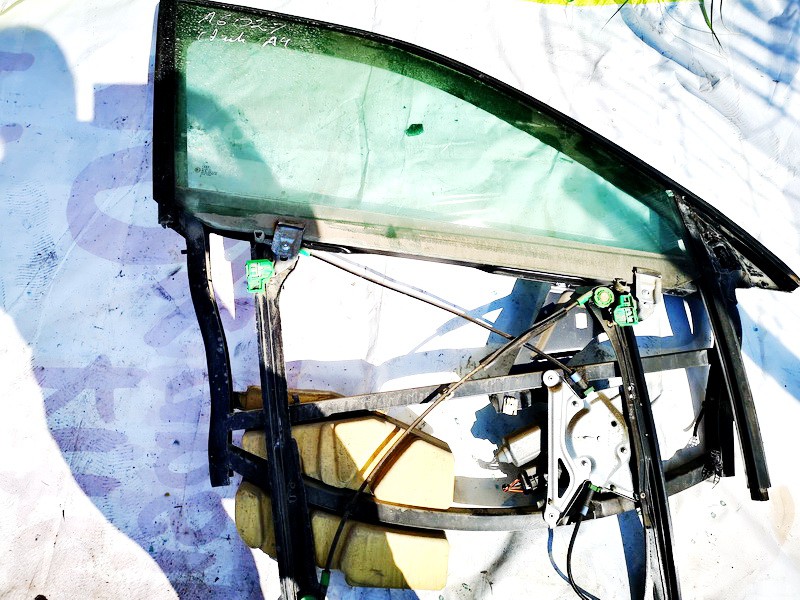 Audi A4 1996 Duru stiklas P.D.