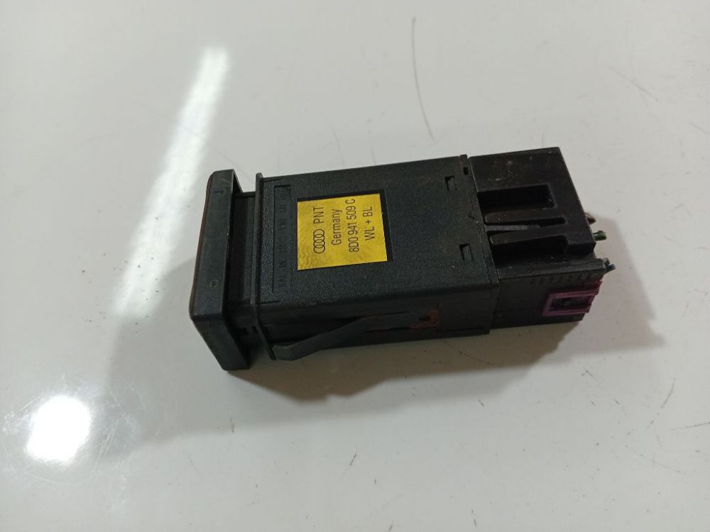 8D0941509C Volkswagen Passat 1997 Hazard switch - Thumbnail 2
