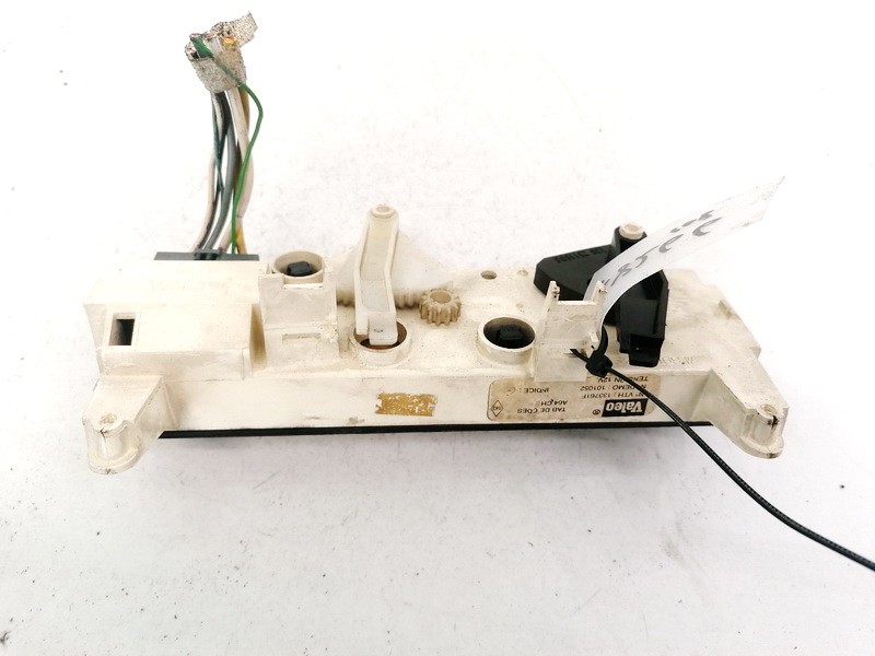 133761F Renault Master 1997 Climate Control Panel (heater control switches) - Thumbnail 2