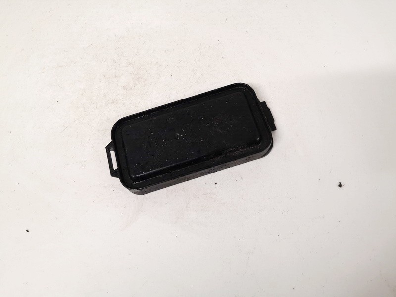 96359600 Volkswagen Bora 2001 Headlight bulb dust cover cap - FRONT