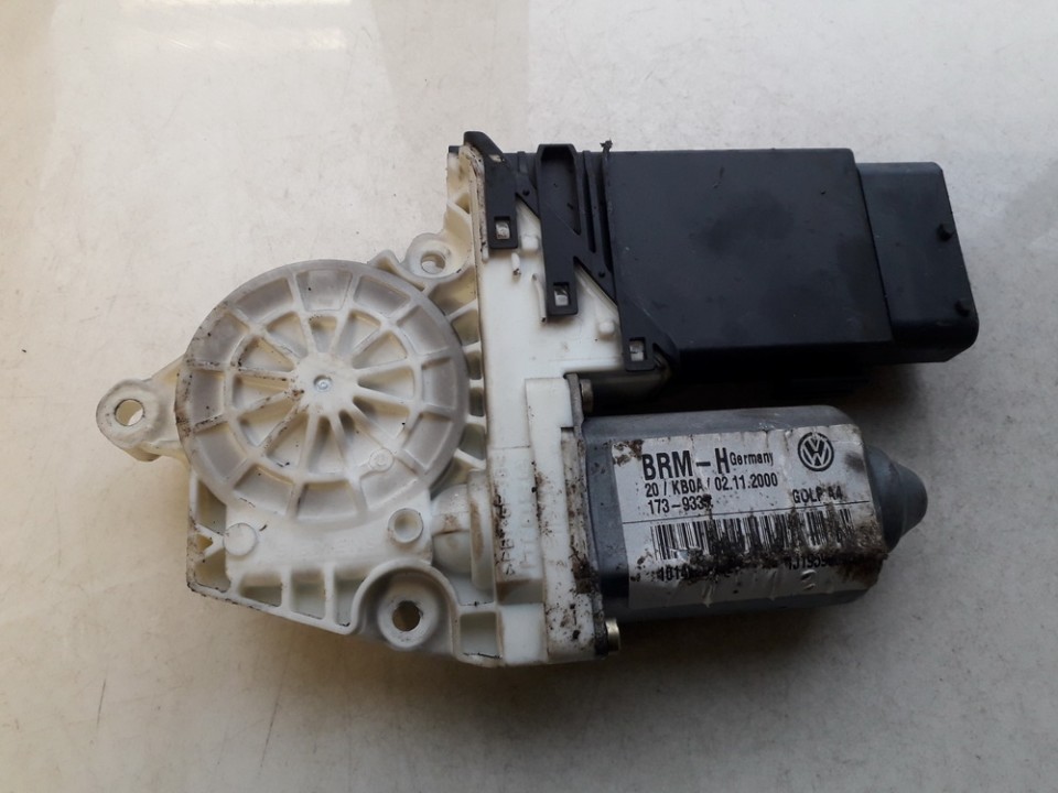 1J1959801C Volkswagen Golf 2000 Window Motor - FRONT LEFT