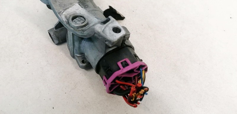 4B0905851B Audi A4 1998 Ignition Barrels (Ignition Switch) - Thumbnail 2