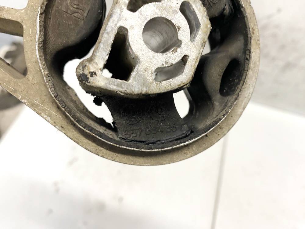 55763436 Opel Corsa 2008 Motorhalterung und Getriebe (Motorhalterung) - Thumbnail 4