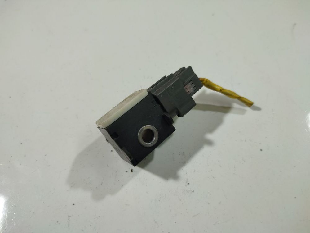 9592028000 Hyundai Santa Fe 2006 Srs Airbag crash sensor - Thumbnail 3