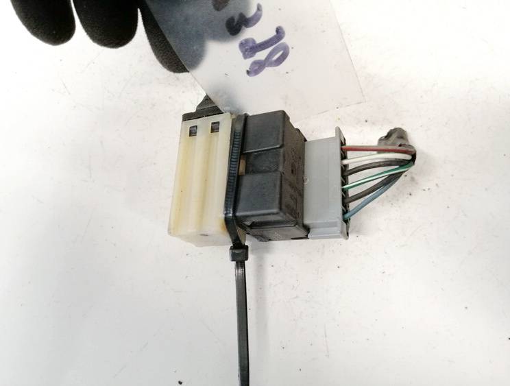 30505L Jeep Grand Cherokee 2005 Brake Light Switch (sensor) - Switch (Pedal Contact) - Thumbnail 3