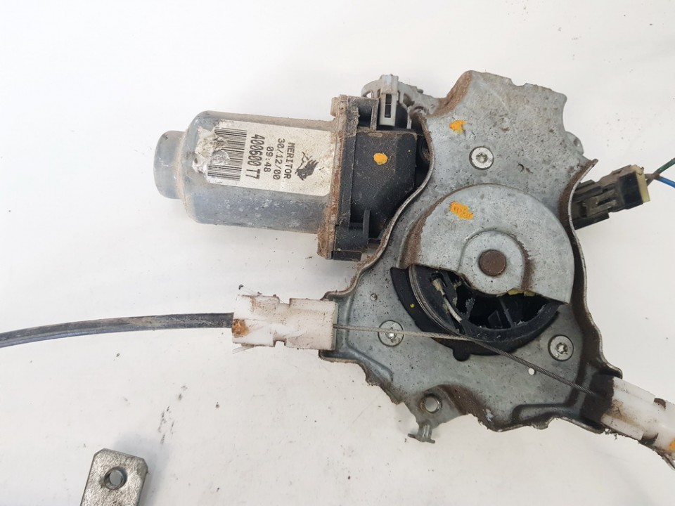 400600T7 Nissan Almera Tino 2001 Моторчик стеклоподъемника - задний правый - Thumbnail 2