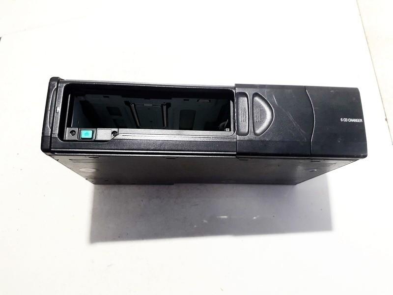 65126913389 BMW 3-Series 2002 CD changers