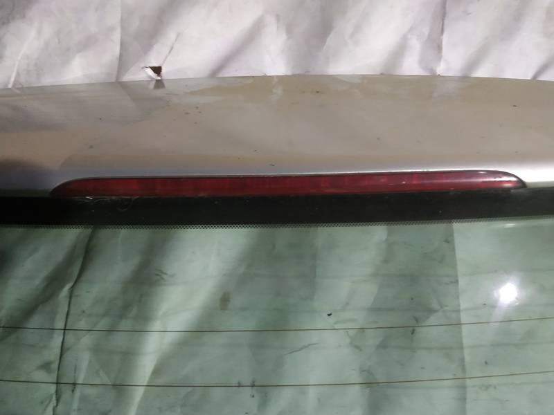 Toyota Avensis 2003 3EME FEUX DE STOP