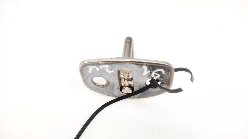 8E0837033 Volkswagen Passat 1999 Duru uzdarymo kilpa (Duru spynos kilpa) G.