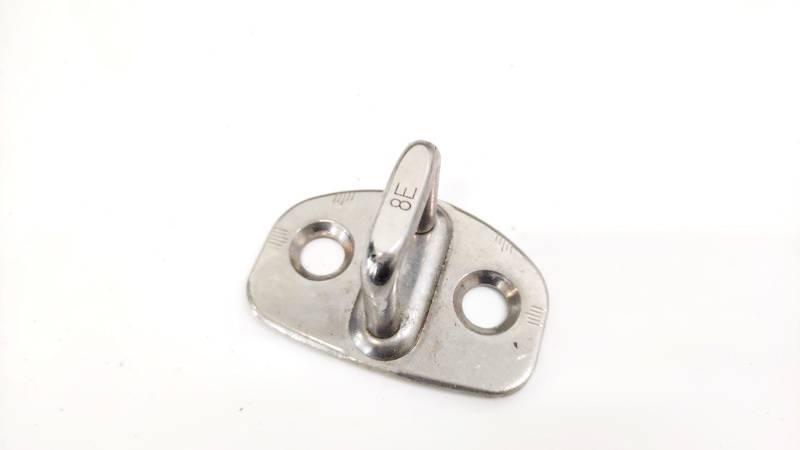 8E0837033 Volkswagen Passat 1999 Duru uzdarymo kilpa (Duru spynos kilpa) G.