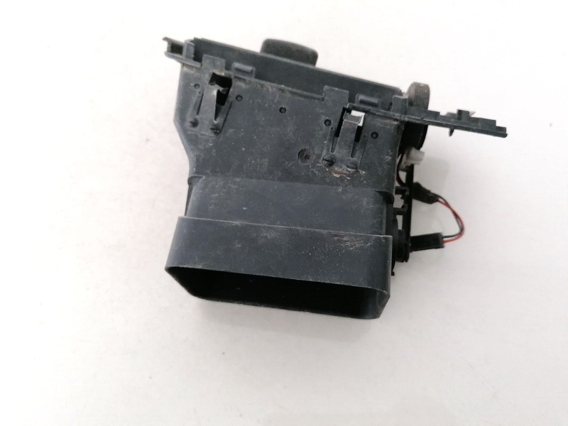 4B1820902 Audi A6 2000 Dash Vent (Air Vent Grille) - Thumbnail 2