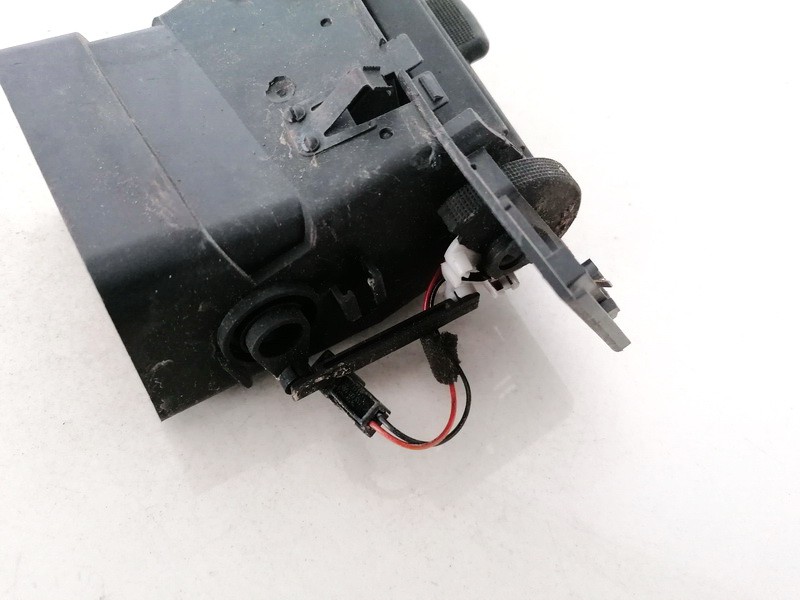 4B1820902 Audi A6 2000 Dash Vent (Air Vent Grille) - Thumbnail 3