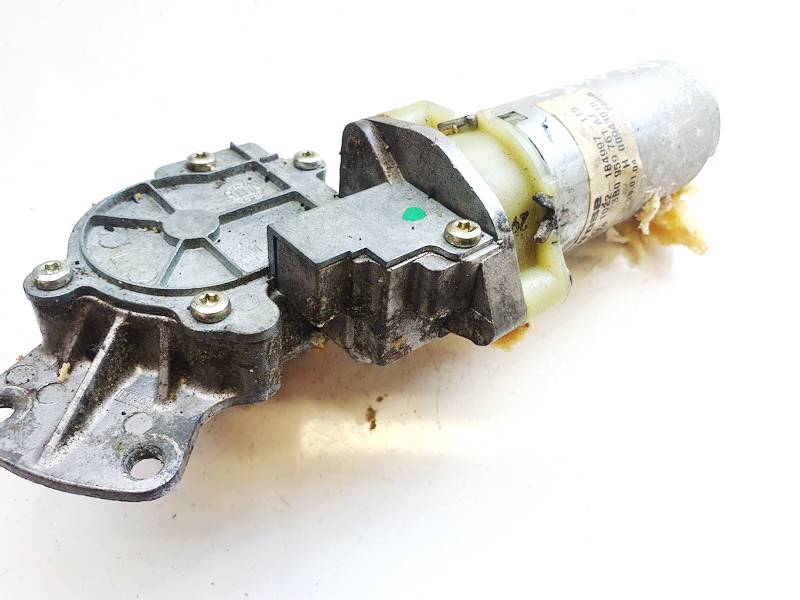 3B0959761AJ Audi A6 2004 Sedynes varikliukas P.D.