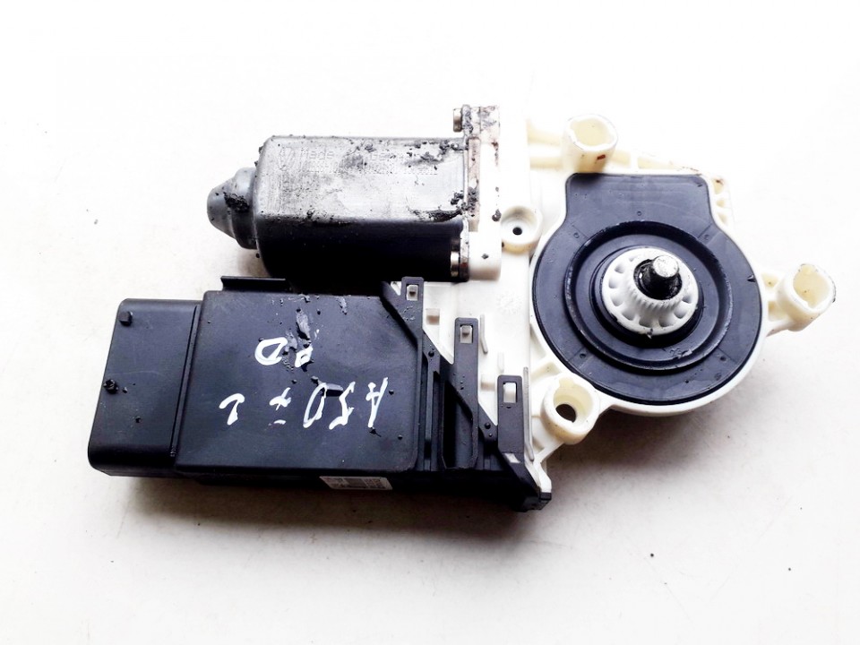 1J1959802D Volkswagen Golf 2000 Window Motor - FRONT RIGHT